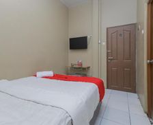 Indonesia East Java Surabaya vacation rental compare prices direct by owner 26060427