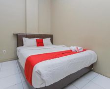 Indonesia East Java Surabaya vacation rental compare prices direct by owner 14897044