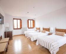 Spain Castilla-La Mancha Cuenca vacation rental compare prices direct by owner 14998527