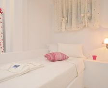 Greece Paros Ambelas vacation rental compare prices direct by owner 27064461