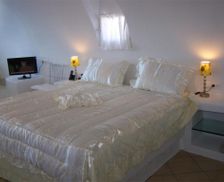 Greece Santorini Megalochori vacation rental compare prices direct by owner 13103023