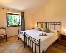 Italy Umbria Passignano sul Trasimeno vacation rental compare prices direct by owner 13724557