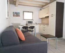 Italy Lombardy Lecco vacation rental compare prices direct by owner 26921547