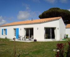 France New Aquitaine Chaucre vacation rental compare prices direct by owner 24788983