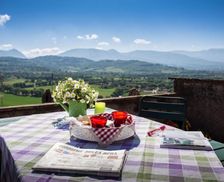 Italy Umbria Spello vacation rental compare prices direct by owner 27044407