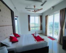 India Kerala Vagamon vacation rental compare prices direct by owner 26667263