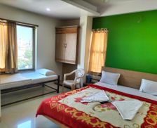 India Maharashtra Shirdi vacation rental compare prices direct by owner 28757050