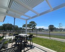 Australia Victoria Lakes Entrance vacation rental compare prices direct by owner 30044839