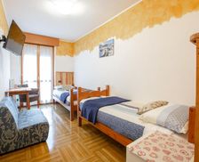 Italy Lombardy Lanzada vacation rental compare prices direct by owner 27060269