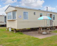 United Kingdom Norfolk Bacton vacation rental compare prices direct by owner 29945936