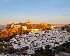 Spain Andalucía Casares vacation rental compare prices direct by owner 35646303