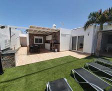 Spain Lanzarote Tías vacation rental compare prices direct by owner 15048300