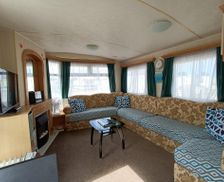 United Kingdom Norfolk Hemsby vacation rental compare prices direct by owner 28471209