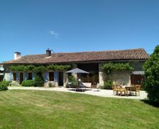 France Nouvelle-Aquitaine Surin vacation rental compare prices direct by owner 26989805