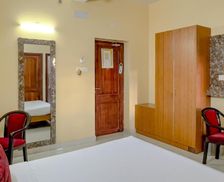 India West Bengal Jādabpur vacation rental compare prices direct by owner 26109228