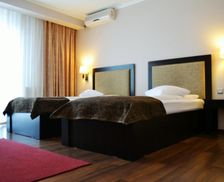 Romania Hunedoara Hunedoara vacation rental compare prices direct by owner 18494174