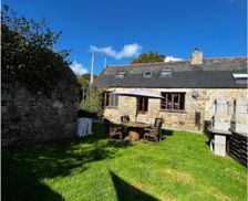 France Brittany Maël-Pestivien vacation rental compare prices direct by owner 12905140