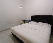 Indonesia Sumatra Dumai vacation rental compare prices direct by owner 27412775