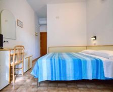 Italy Marche Gabicce Mare vacation rental compare prices direct by owner 14775333