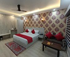 India Himachal Pradesh Dalhousie vacation rental compare prices direct by owner 27790077