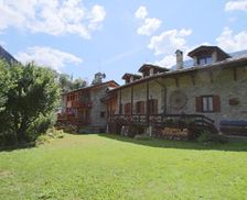 Italy Valle d'Aosta Pré-Saint-Didier vacation rental compare prices direct by owner 27622111
