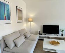 France Languedoc-Roussillon Montpellier vacation rental compare prices direct by owner 27609412