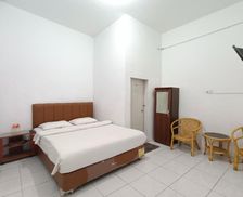 Indonesia Sumatra Banda Aceh vacation rental compare prices direct by owner 27053749