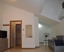 Italy Lombardy Melegnano vacation rental compare prices direct by owner 26744830
