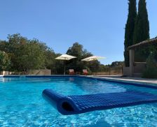 France Provence-Alpes-Côte d'Azur Orgon vacation rental compare prices direct by owner 29066971