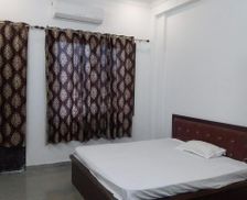 India Rajasthan Chittaurgarh vacation rental compare prices direct by owner 26773153