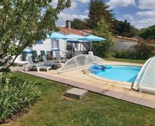 France Pays de la Loire La Chapelle-Achard vacation rental compare prices direct by owner 15794801