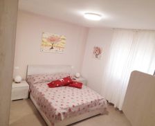 Italy Emilia-Romagna Lido di Dante vacation rental compare prices direct by owner 26936389