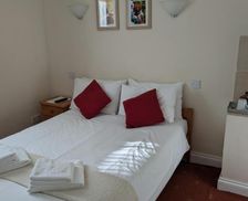 United Kingdom  Fishguard vacation rental compare prices direct by owner 13958632