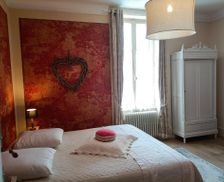 France Auvergne Arfeuilles vacation rental compare prices direct by owner 27008508