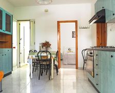 Italy Apulia Baia Verde vacation rental compare prices direct by owner 29056481