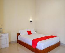Indonesia Central Java Karanganyar vacation rental compare prices direct by owner 14059642
