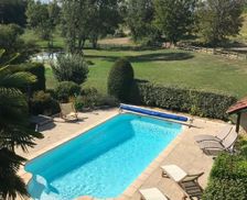 France Aquitaine Saint-Aquilin vacation rental compare prices direct by owner 26976862