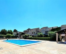 France Languedoc-Roussillon Goudargues vacation rental compare prices direct by owner 27034293
