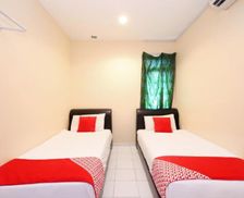 Malaysia Perak Seri Iskandar vacation rental compare prices direct by owner 26855833