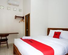 Indonesia Central Java Kalibanteng-kidul vacation rental compare prices direct by owner 26152714