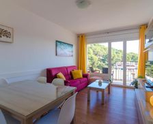 Spain Catalonia Lloret de Mar vacation rental compare prices direct by owner 28471236