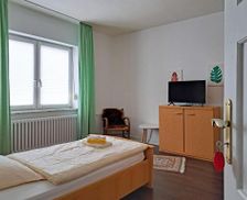 Germany Rhineland-Palatinate Rheinbrohl vacation rental compare prices direct by owner 15355902