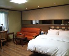 South Korea Jeollabuk-Do Gunsan-si vacation rental compare prices direct by owner 18462323