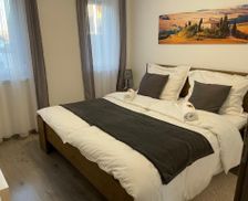 Hungary Pest Gödöllő vacation rental compare prices direct by owner 28808073