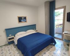 Italy Campania Bacoli vacation rental compare prices direct by owner 29000894