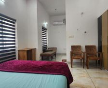 India Kerala Athirappilly vacation rental compare prices direct by owner 35281903