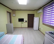 South Korea Chungcheongnam-Do Boryeong vacation rental compare prices direct by owner 35458954