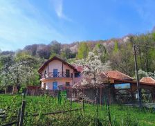 Romania Hunedoara Merişor vacation rental compare prices direct by owner 14296994