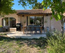 France Provence-Alpes-Côte d'Azur Quinson vacation rental compare prices direct by owner 27049507