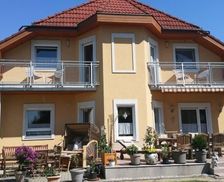 Hungary Somogy Balatonfenyves vacation rental compare prices direct by owner 4129711